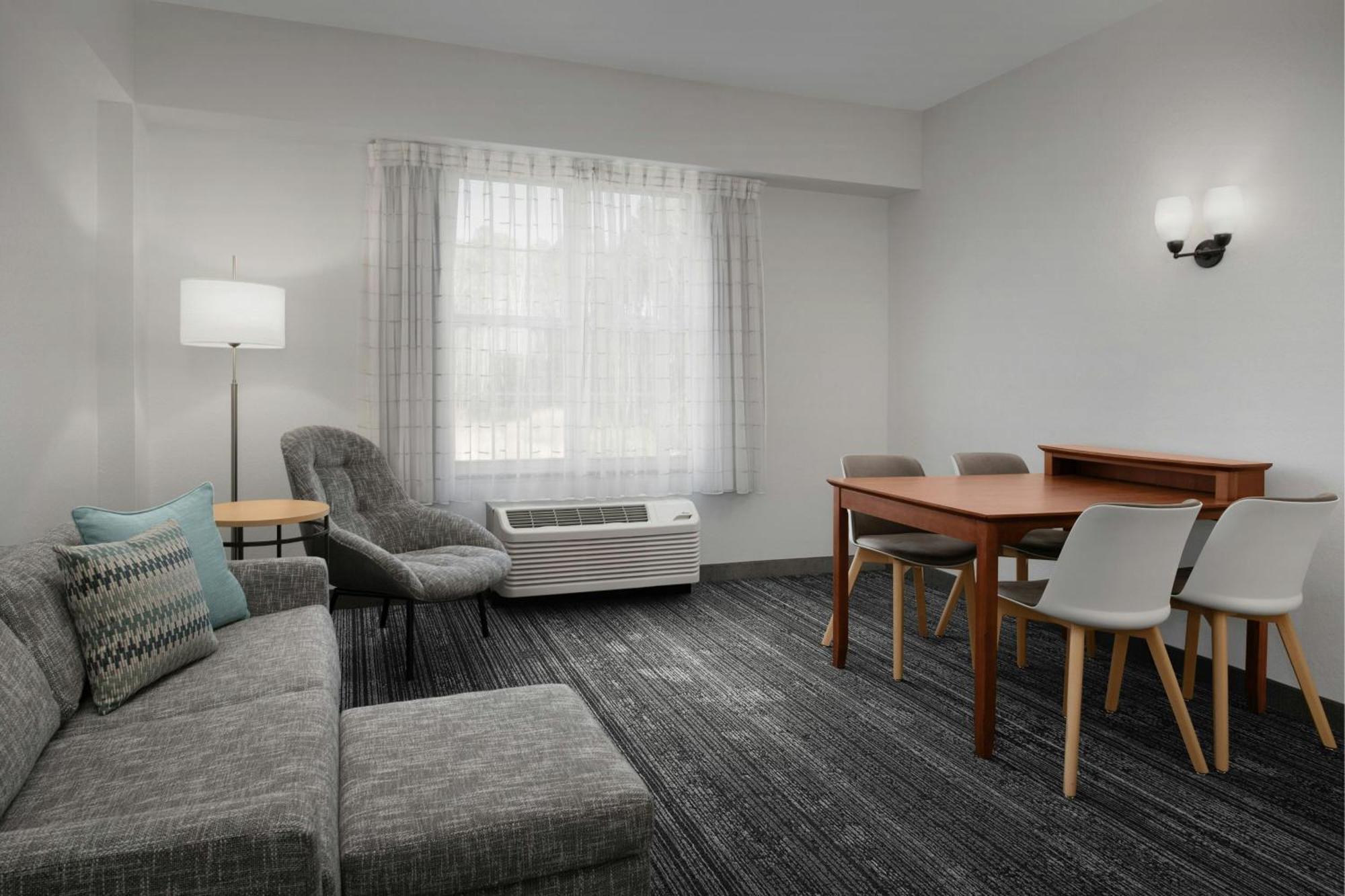Towneplace Suites Suffolk Chesapeake Eksteriør billede